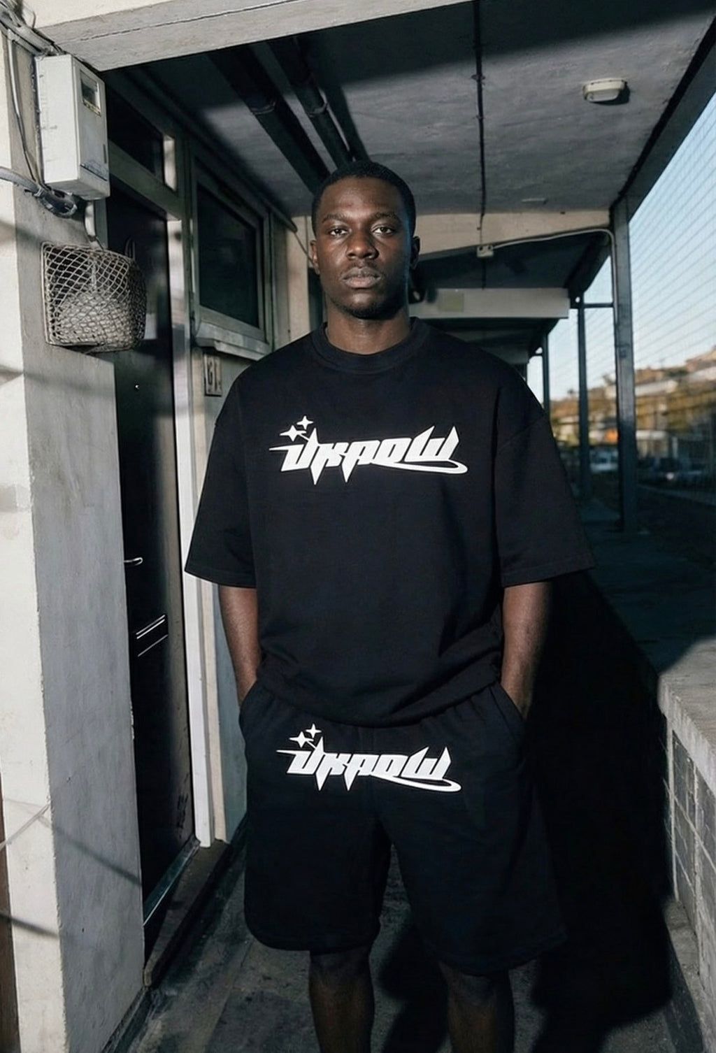 DOWNTOWN FLOW T-SHIRT BLACK