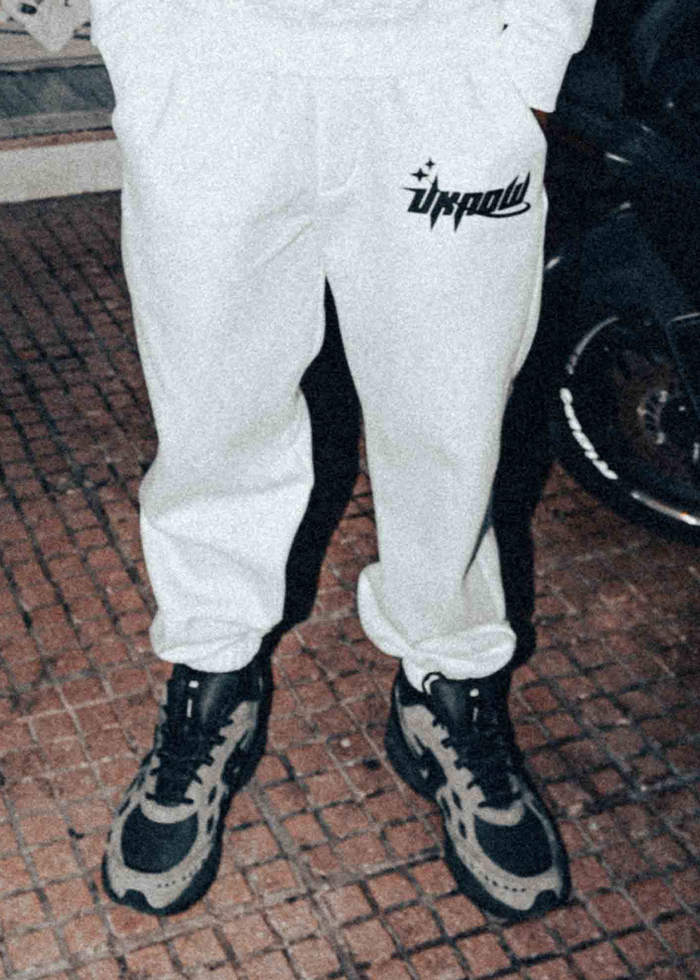 UKNOW ΠΑΝΤΕΛΟΝΙ ΦΟΡΜΑΣ ΑΣΠΡΟ COTTON REGULAR FIT  - DOWNTOWN FLOW SWEATPANTS